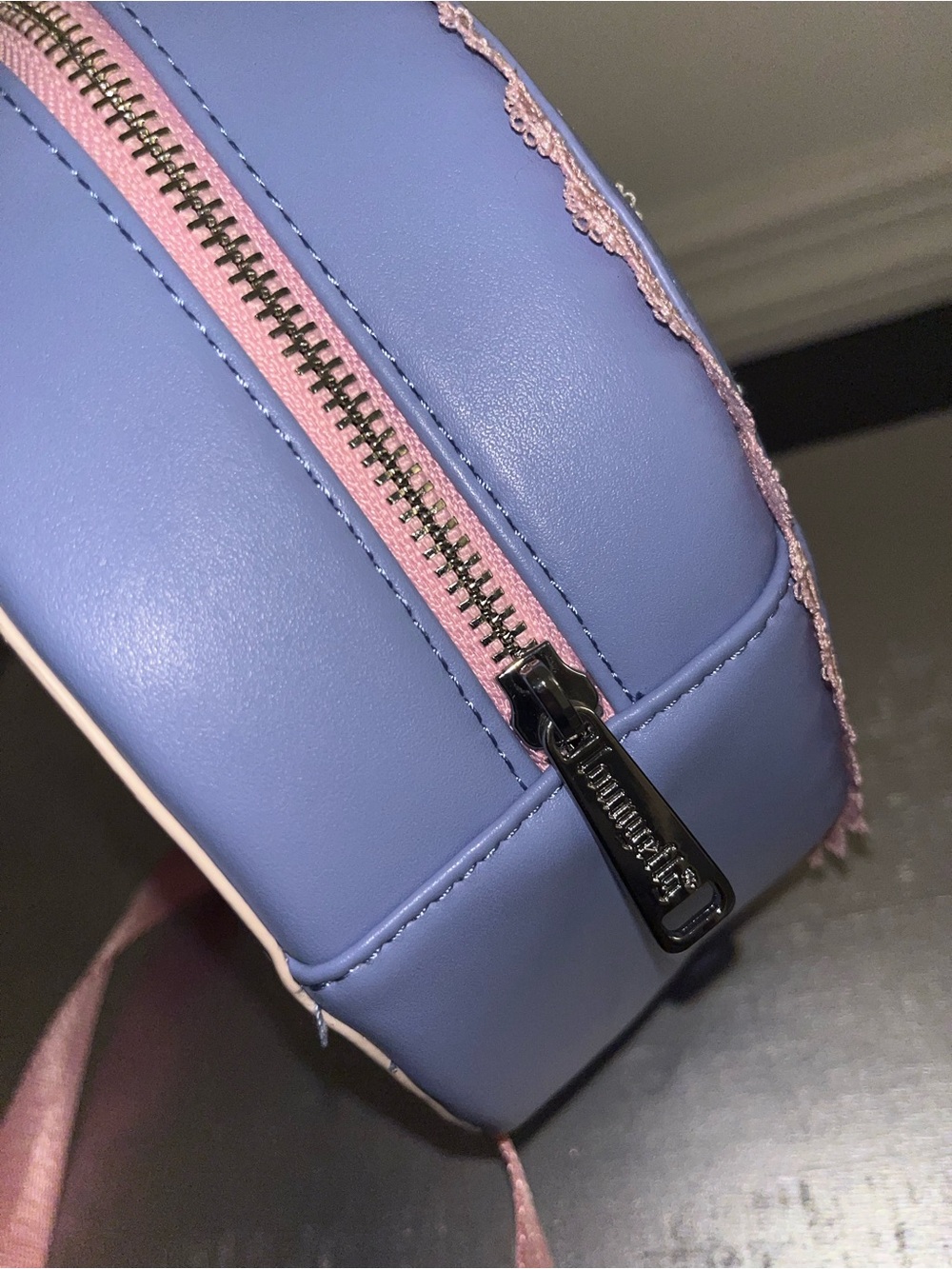 Loungefly Minnie Mouse Floral Round Crossbody - Pink & Blue - Picture 8 of 8